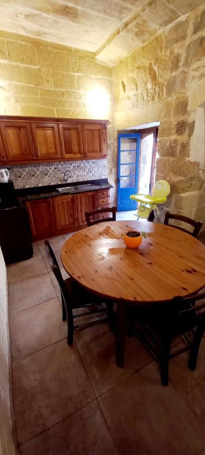 Вилла Ta Lucia Farmhouse With Private Pool And Bbq Santa Lucija  Экстерьер фото